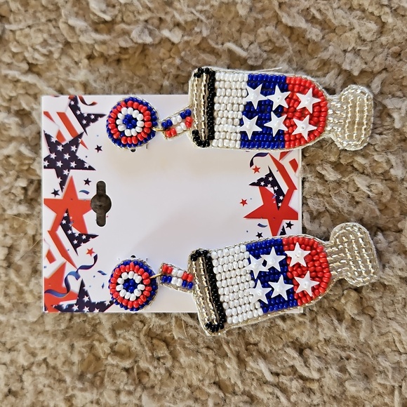 Bealls Florida Jewelry - 1/$5 or 3/$10 NWT American USA Cocktail Seed Bead Earrings Patriotic - Bealls FL